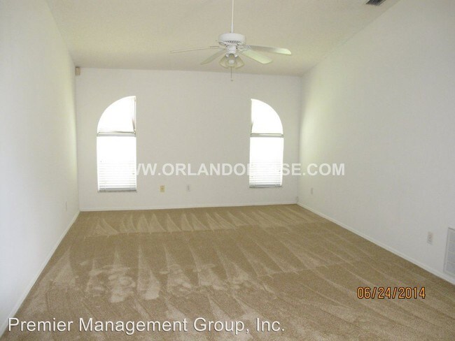 Building Photo - 2012 Chapman Oaks Dr
