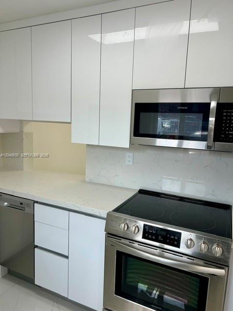 Building Photo - 505 NW 177th St