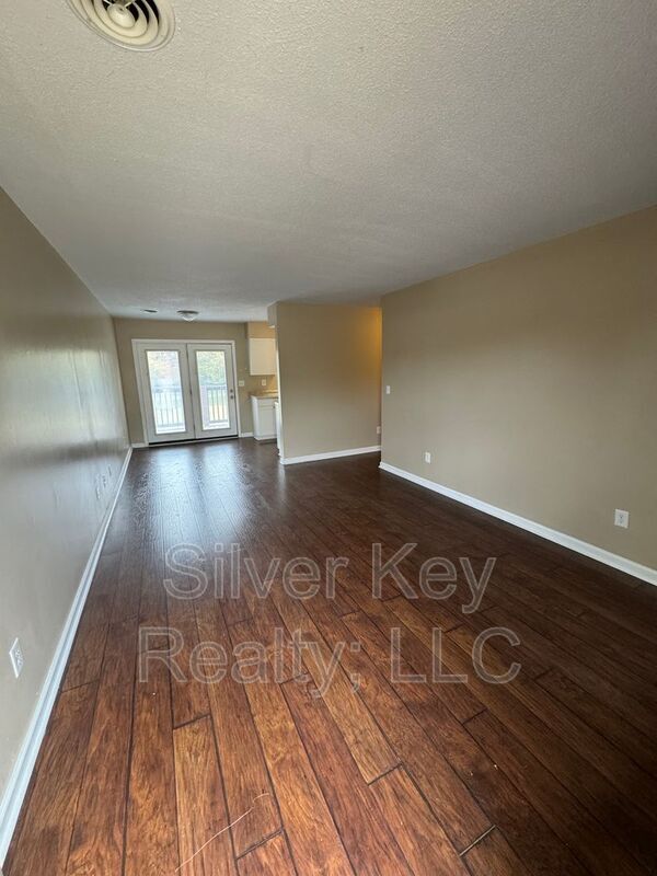 Building Photo - 129 S Victoria Rd