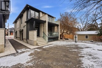 Building Photo - 514 Roosevelt Ave