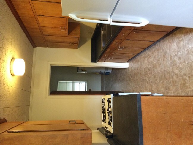 Foto del edificio - 210 E Rutherford St. - C