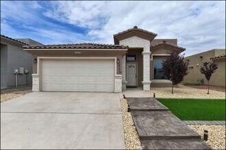 Building Photo - 621 Cedarwood Dr