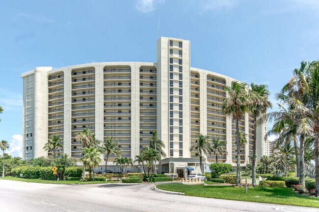 Foto del edificio - 400 Ocean Trail Way