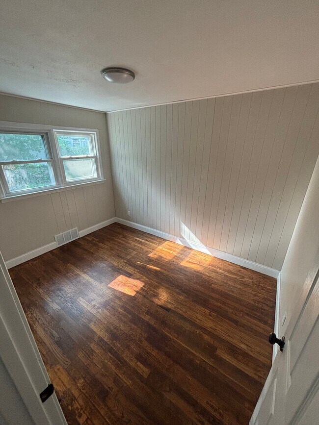 Building Photo - 9163 Loganberry Ln