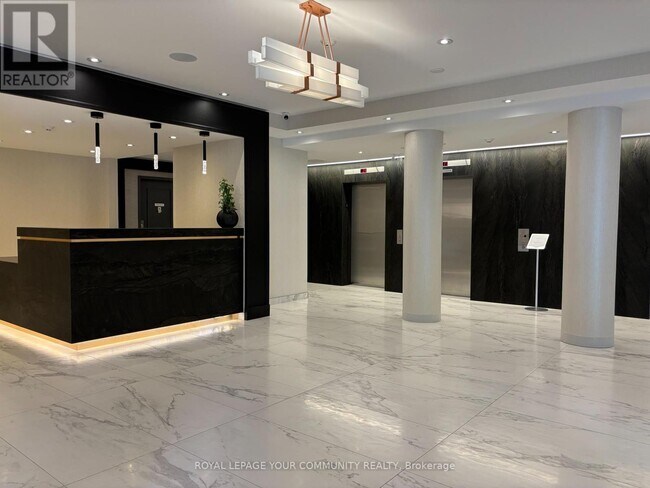 Photo du bâtiment - 7460-7460 Bathurst St