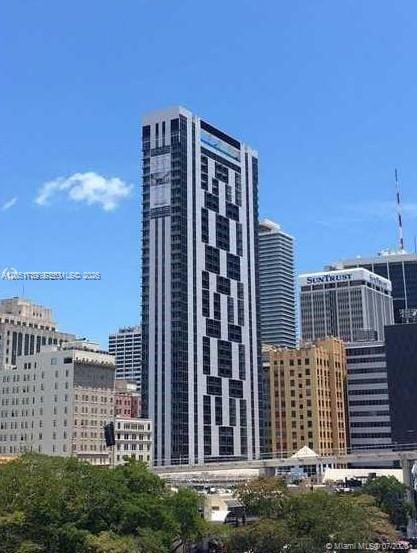 Foto del edificio - 151 SE 1st St