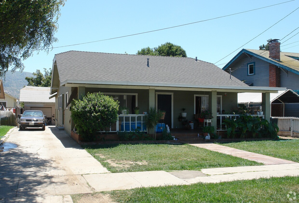 Primary Photo - 312 E Santa Paula St
