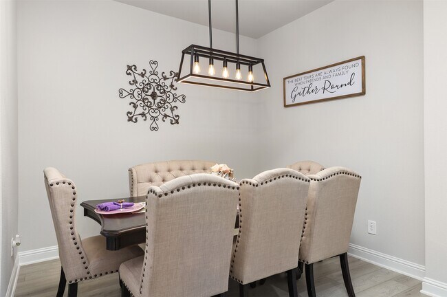 Foto del edificio - 2605 Golden Palms Ln