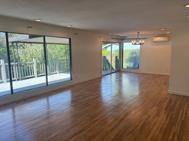 Building Photo - 4808 Idaho St