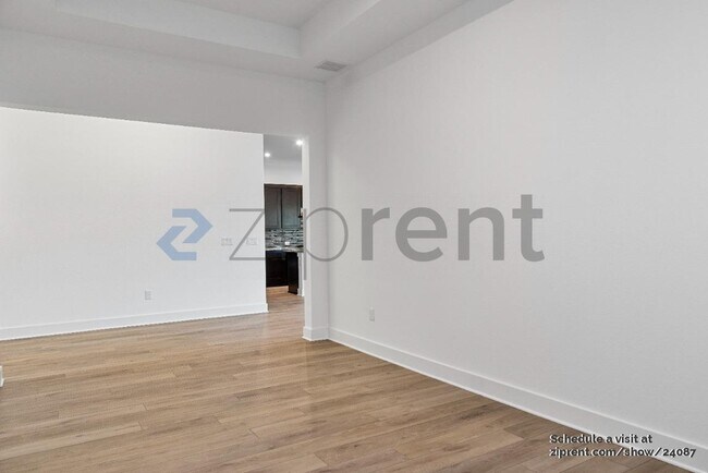 Foto del edificio - 616 Hallwood Dr