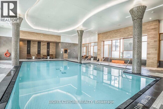 Photo du bâtiment - 8200 Birchmount Rd