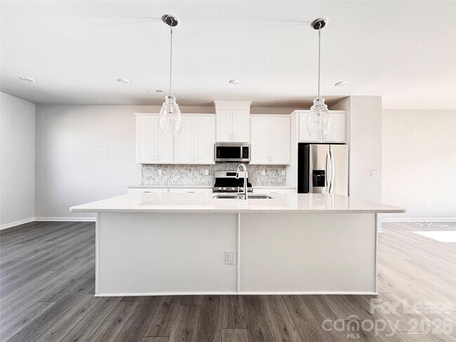 Foto del edificio - 2350 Donnelly Hls Ln