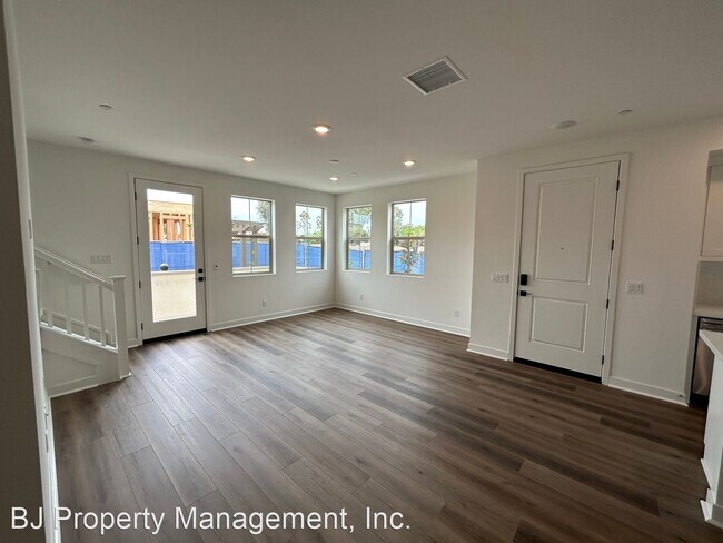 Building Photo - 3 br, 2.5 bath House - 10753 Champions Ln.