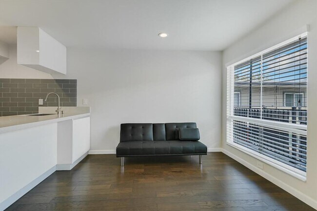 Foto del edificio - 3110 Red River St