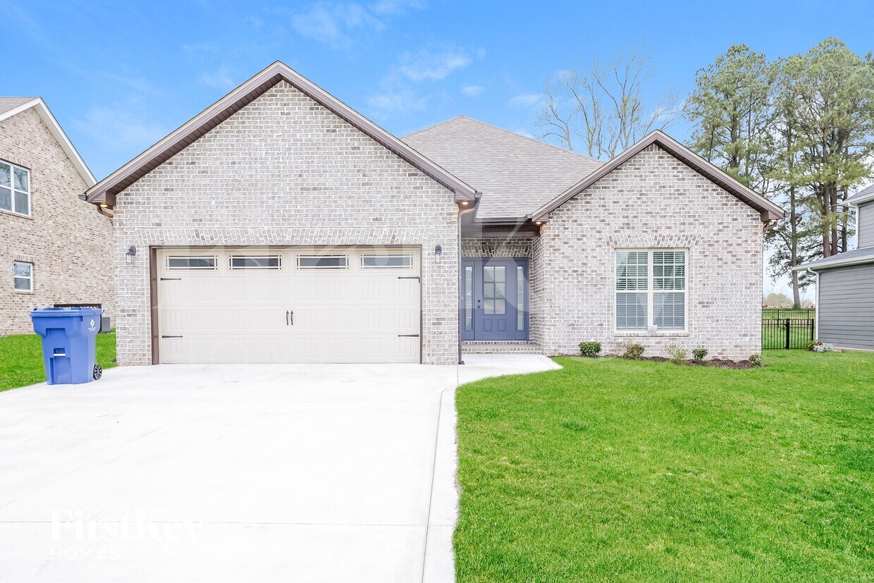 Primary Photo - 784 Jersey Dr