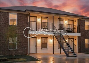 Building Photo - 4203 Primrose Dr