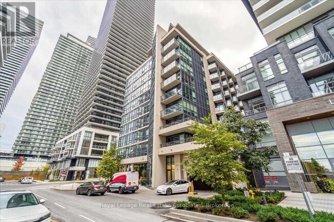 Building Photo - 60 Annie Craig Dr