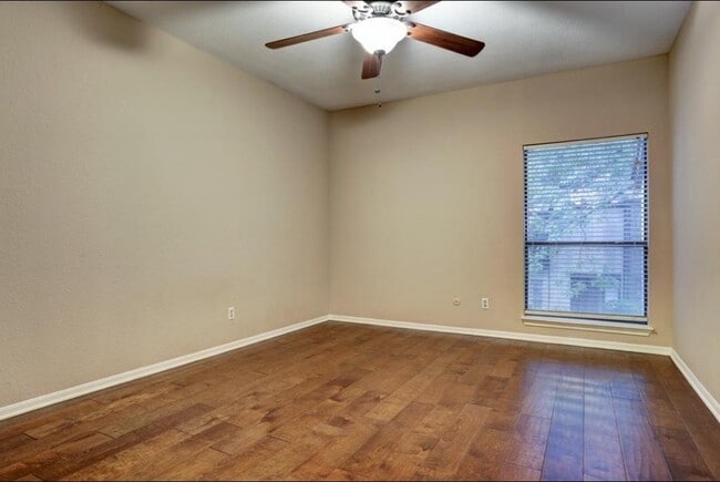 Building Photo - 11711 Memorial Dr