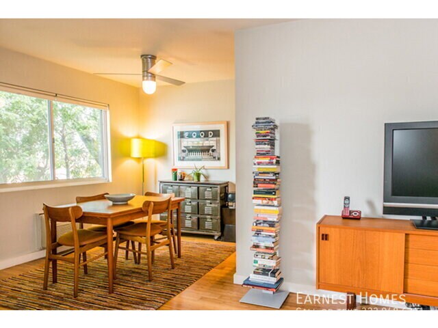 Foto del edificio - 525 N Sycamore Ave