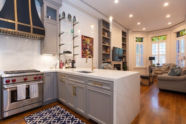 Building Photo - 288 Commonwealth Ave