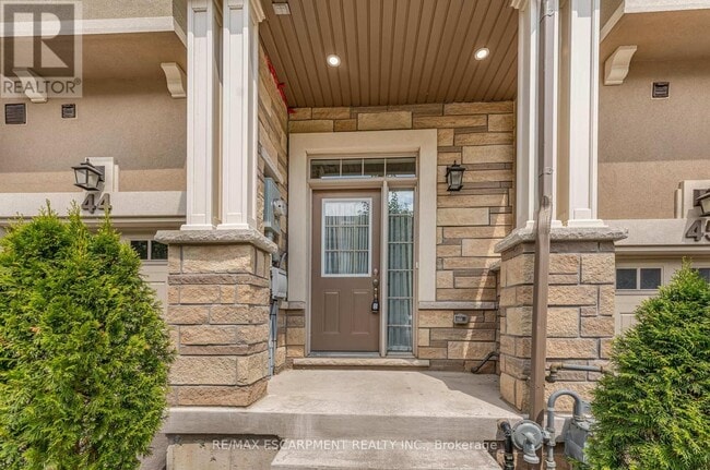 Photo du bâtiment - 515-515 Garner Rd W
