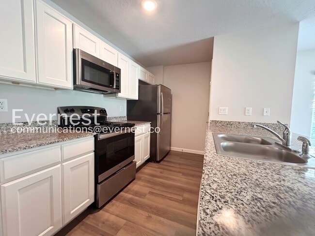 Foto del edificio - 8 Round Table Ln