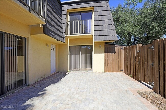 Foto del edificio - 12341 Woodrose Ct