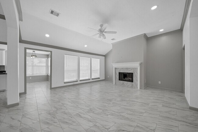 Foto del edificio - 3515 Walden Dr