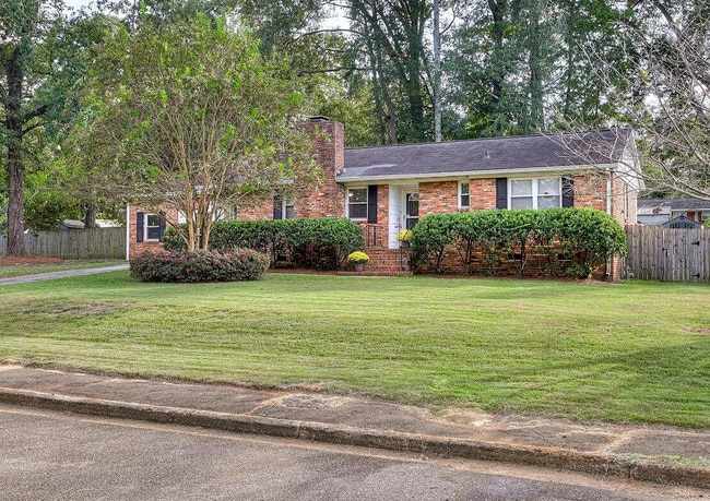 Building Photo - 2434 Brentwood Pl