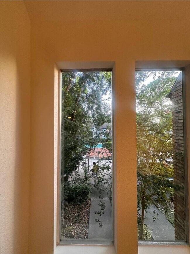 Foto del edificio - 17210 Imperial Valley Dr