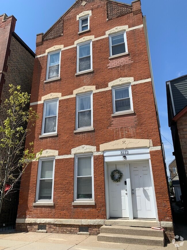 Building Photo - 3222 S Aberdeen St