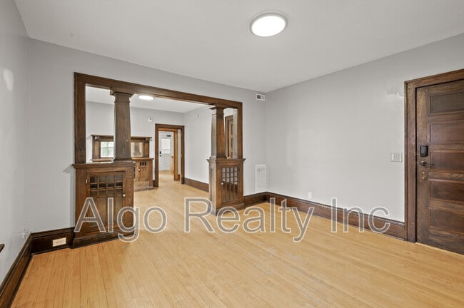 Building Photo - 3400 Elliot Ave