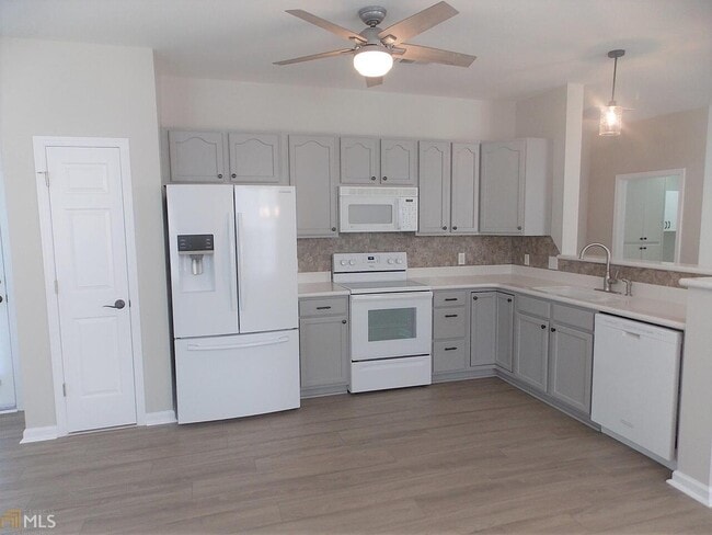 Building Photo - 2310 Applegate Ln