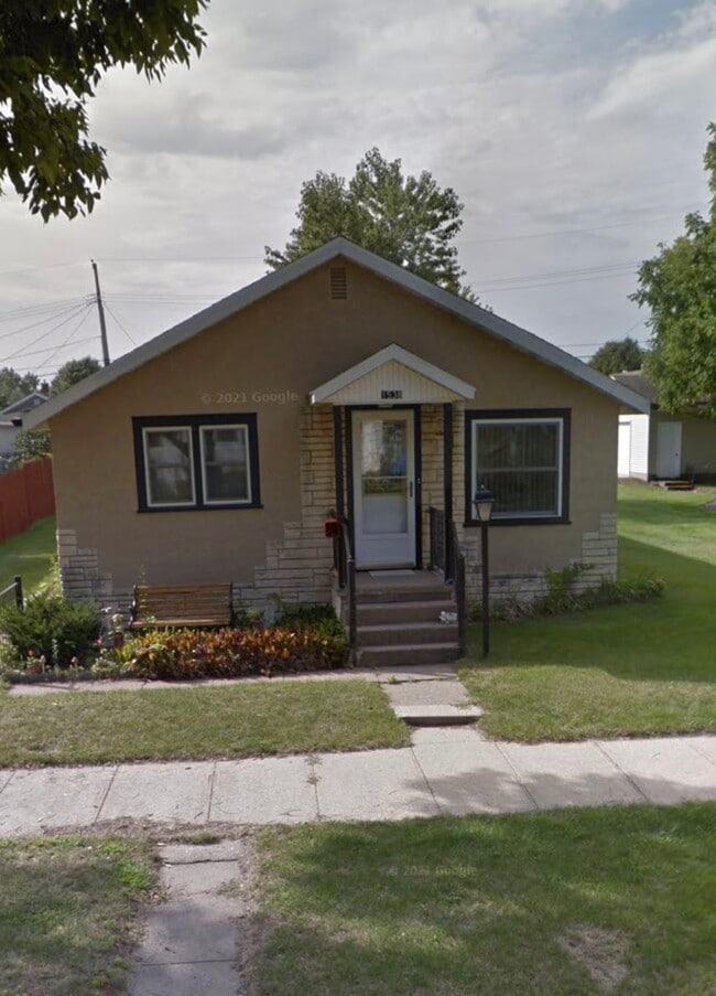 Building Photo - 1538 Barlow St