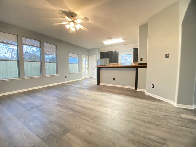 Building Photo - 4031 Raspberry Ct