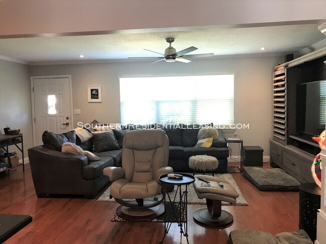 Foto del edificio - 401 Stahlman ~ By Southern