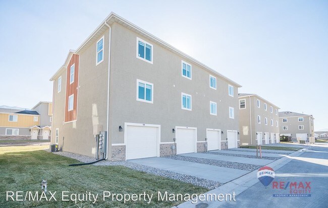 Building Photo - 3 br, 2.5 bath House - 56 E 630 N