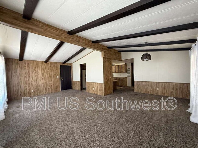 Building Photo - 622 Riverfront Dr