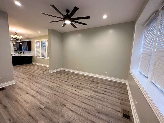 Foto del edificio - 4551 S Union Ave