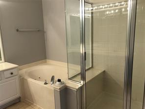 Bathroom - 4000 Double Oak Dr