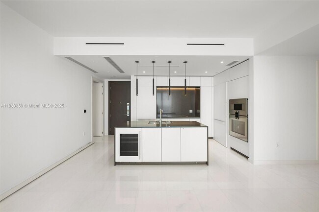 Foto del edificio - 300 Biscayne Blvd Way