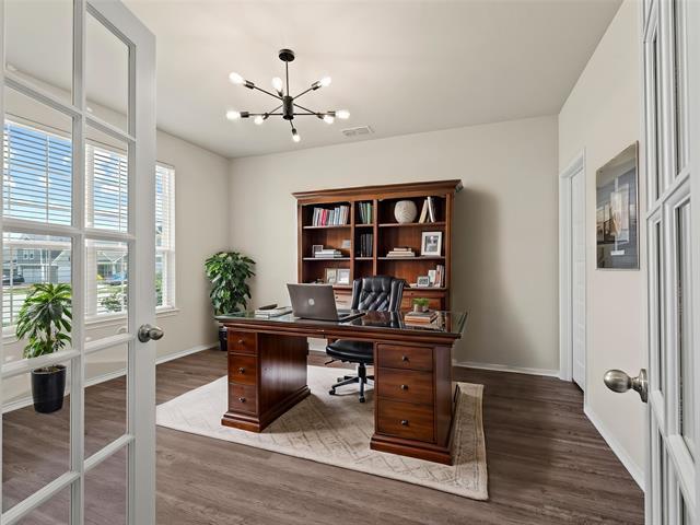 Building Photo - 8998 Delway Dr