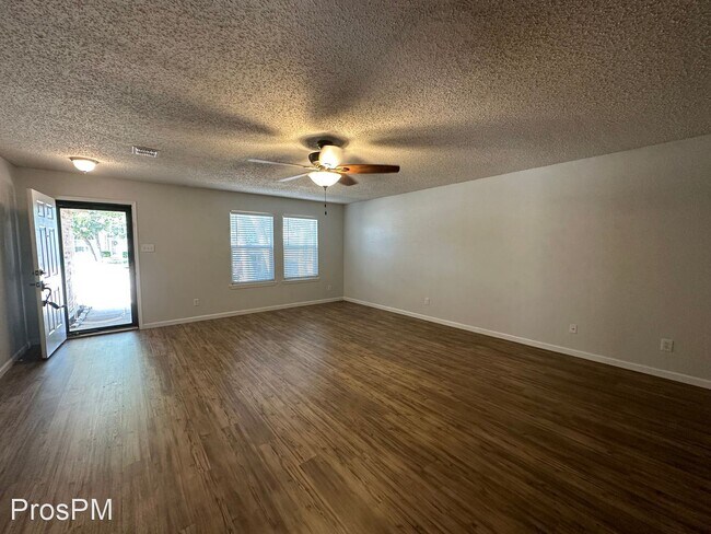 Building Photo - 3 br, 2 bath House - 8005 Montecito