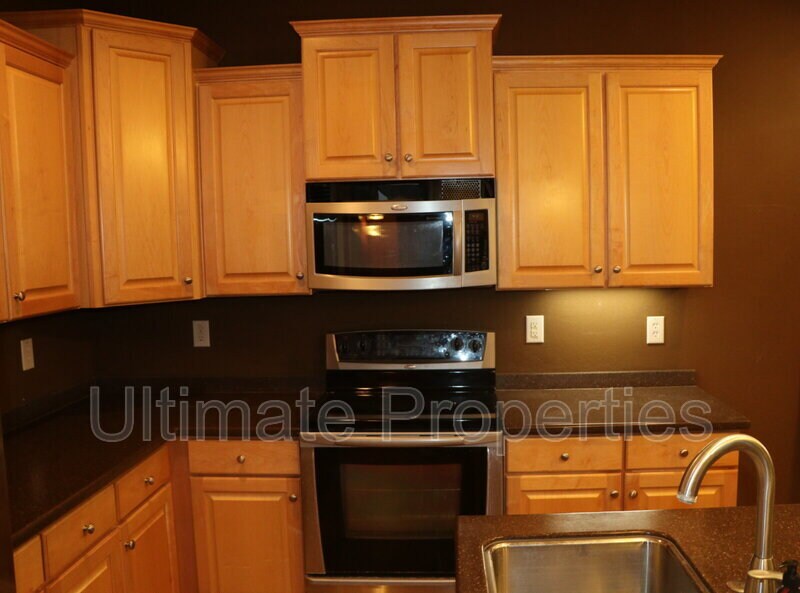 Foto del edificio - 18043 W Hatcher Rd