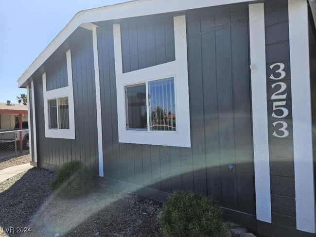Building Photo - 3253 Calanda St