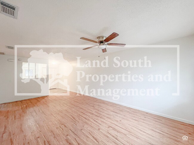 Foto del edificio - 5849 N Daughtery Rd
