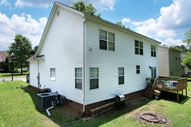 Foto del edificio - 3120 Pin Oaks Cir NE