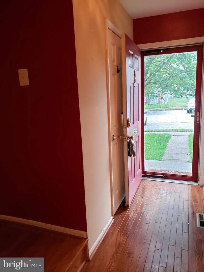 Foto del edificio - 6972 Rockfield Rd