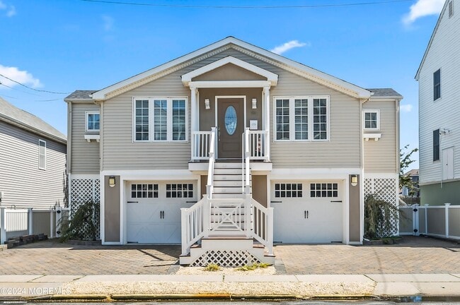 Building Photo - 204 Randall Ave