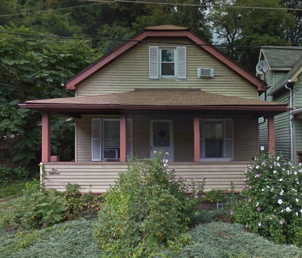 Building Photo - 118 Ivy St